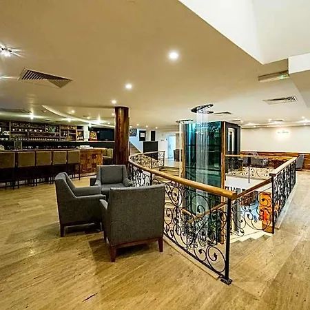 Hotel Blanca & 5*